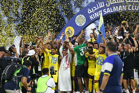 "بدر بن سلطان" يُتوِّج النصر بكأس الملك سلمان للأندية العربية 2023 على حساب الهلال