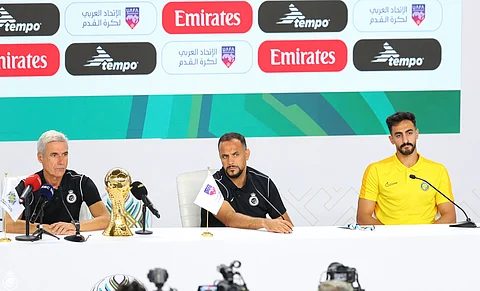 جانب من المؤتمر الصحفي لمدرب نادي النصر لويس كاسترو