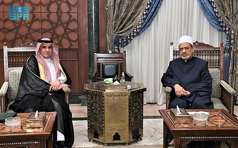 شيخ الأزهر أحمد الطيب يستقبل السفير عبدالعزيز المطر