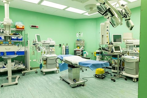 استئصال ورم يزن كيلو ونصفًا من بطن مريضة بمستشفى المظيلف العام