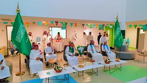 بحضور مدير مكتب تعليم الحمدانية.. ثانوية "المروة" بجدة تحتفل باليوم الوطني الـ93