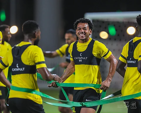 الاتحاد يرفض رحيل "رومارينهو".. والهلال لا يعلق على رحيل "سلمان وسالم"