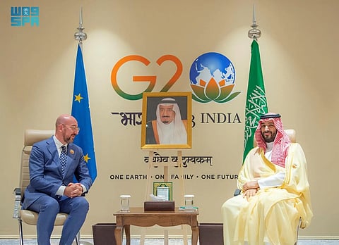 ولي العهد يستعرض العلاقات التاريخية والتعاون مع رئيس المجلس الأوروبي