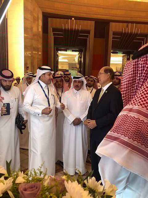 اليوم بجدة وبحضور دولي رفيع المستوى.. "وزير النقل" يفتتح مؤتمر استدامة الصناعة البحرية