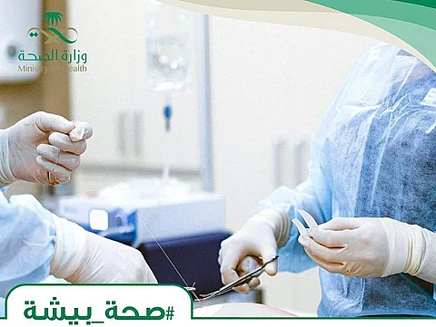 بيشة.. إنقاذ حياة مريض يعاني انسداداً في 3 شرايين بمستشفى الملك عبدالله