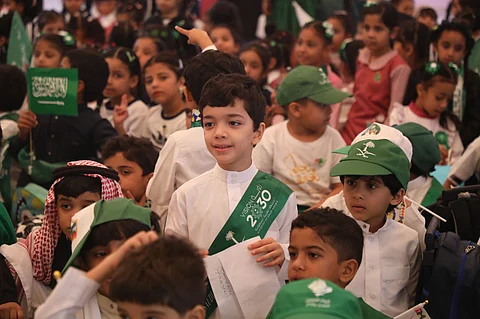 "نحلم ونحقق".. "مدارس جازان" تحتفل بيوم الوطن الـ93 لمدة أسبوع بمشاركة من أولياء الأمور