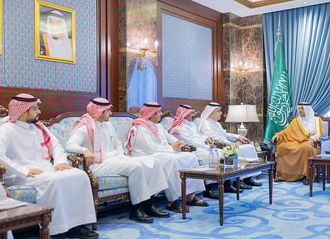 محافظ الأحساء يستقبل الرئيس التنفيذي للتجمع الصحي بالمحافظة ويشيد بمبادرة عمليات العظام بالشراكة مع القطاع الثالث
