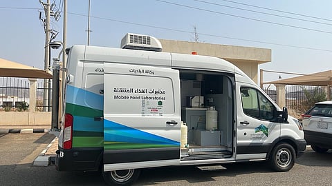 "مختبرات متنقلة" للتأكّد من جودة الأغذية داخل نطاق بلديات المحافظات التابعة لأمانة العاصمة المقدّسة