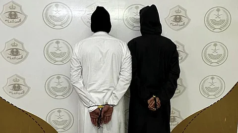 شرطة الطائف تقبض على مواطنين لترويجهما مواد مخدرة