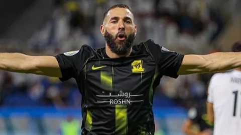 كريم بن زيما لاعب الاتحاد