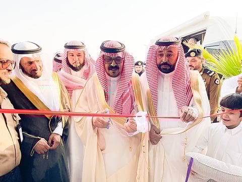 بالصور.. محافظ الأفلاج يُطلق مهرجان التمور واليسر الثاني