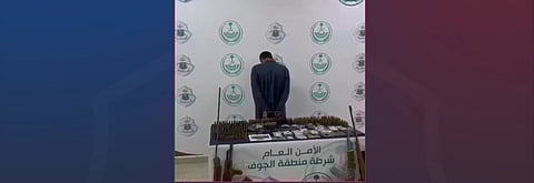 الجوف.. القبض على مواطن بالقريات اتخذ منزلاً وكرًا لترويج الحشيش والمخدرات