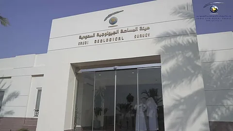المساحة الجيولوجية: رصدنا هزة أرضية وسط البحر الأحمر