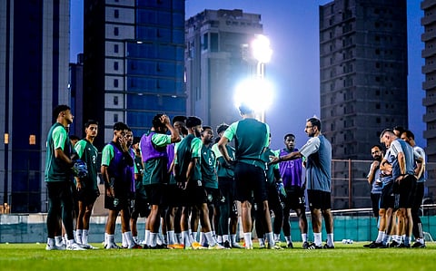 الأخضر الأولمبي يجري تمرينه الأخير في الرياض قبل السفر للصين