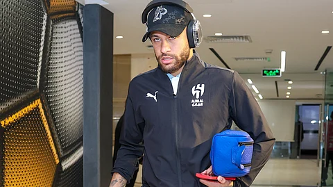 نيمار يقود تشكيلة الهلال في الديربي أمام الشباب