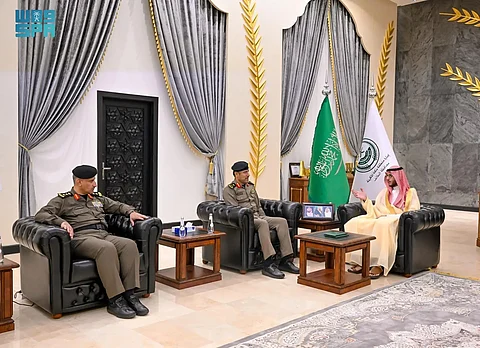 للنجاحات الأمنية.. محافظ الطائف يكرّم عدداً من منسوبي الشرطة