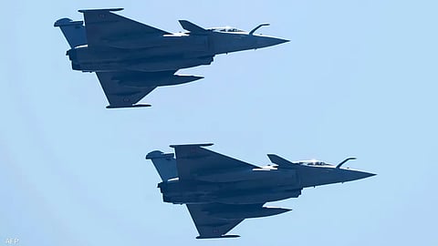 فرنسا تمتلك مقاتلات "رافال" لا "إف 16"