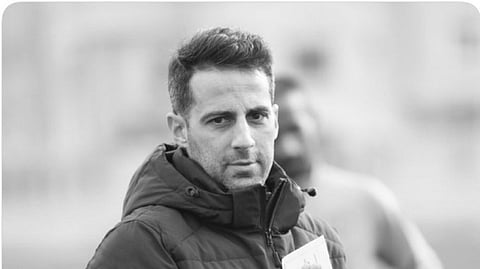 مدرب الهلال السابق يطرق أبواب الدوري السعودي عبر بوابة "الرياض"