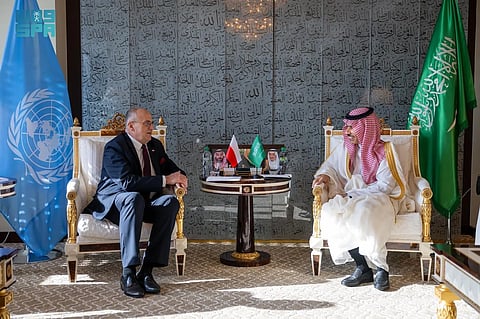 الأمير فيصل بن فرحان خلال لقائه وزير خارجية بولندا زبيجنيو راو