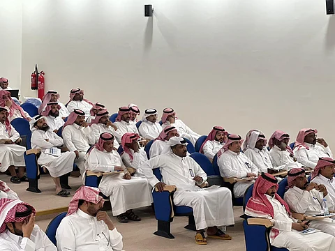 حضرها 60 متدرباً.. "بيئة وادي الدواسر" تختتم دورة متخصصة في "آلية تطبيق المياه"