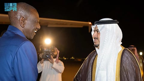 الأمير محمد بن عبدالرحمن يستقبل رئيس كينيا وليام روتو