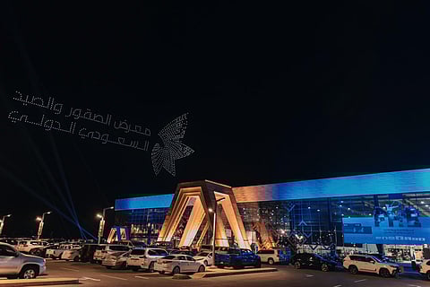 1000 طائرة درون تقدم عرضًا ضوئيًا في سماء معرض الصقور والصيد السعودي الدولي