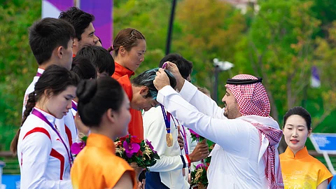 دورة الألعاب الآسيوية التاسعة عشرة.. "أبكر" ينتزع فضية سباق 200م في هانغتشو2022.. و"الفيصل" يهنئ