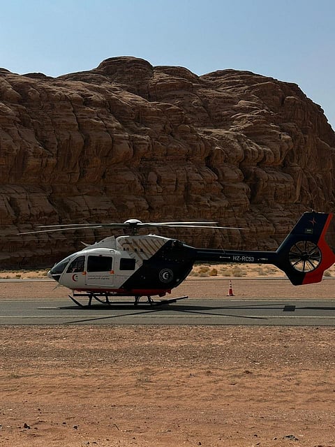 الهلال الأحمر بتبوك يرفع الجاهزية تحسباً للتقلبات الجوية.. إسعاف جوي و27 مركزاً إسعافياً