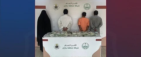شرطة العارضة بجازان تقبض على 4 أشخاص لترويجهم 43 كجم حشيش