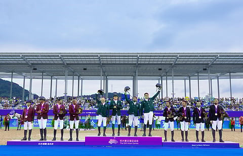 فرسان قفز الحواجز ينتزعون ذهبية أسياد "هانغتشو 2022".. و"الفيصل" مؤكدًا: فوزُ الفرسان تتويجٌ وتميز