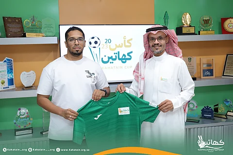 مدير جمعية كهاتين محمد آل مانع والمدرب الوطني طلال الزهراني