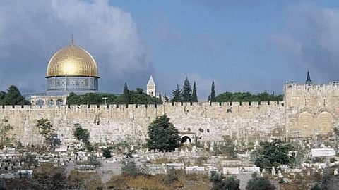 القدس.. صافرات الإنذار تدوي في محيط المسجد الأقصى