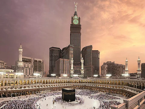 "منطقة الكعبة وساعة مكة".. السعودية تتصدر قائمة أغلى المباني تكلفة في العالم
