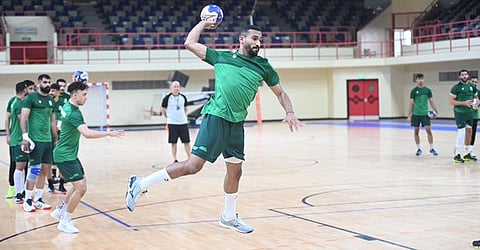 بمشاركة 24 لاعباً.. أخضر اليد يدشن استعداداته للآسيوية