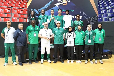 "الظافري" ينتزع الذهب الدولي للتايكوندو وزكريا يتوشح الفضة وبرونزية لثالثة العالم