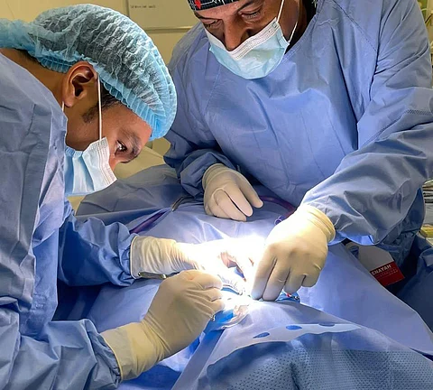 إجراء 13 جراحة متخصصة بطب الأسنان للأطفال بمستشفى القنفذة العام