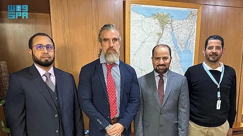 فريق مركز الملك سلمان للإغاثة يلتقي ممثل منظمة اليونيسيف بمصر لبحث سبل تقديم المساعدات في غزة