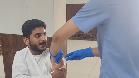 مجمع "عبدالله الطبي" يعلن مواصلةَ التطعيم ضد الإنفلونزا الموسمية