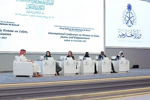 في يومه الثالث... "المرأة في الإسلام" يناقش تحديات تمكين المرأة المسلمة في المجتمعات المعاصرة