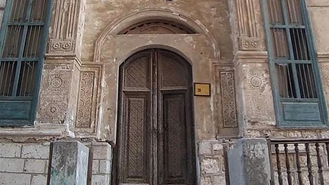 3 قرون من المعمار الفريد.."أبواب ورواشين جدة التاريخية".. لوحات فنية تختزل التاريخ