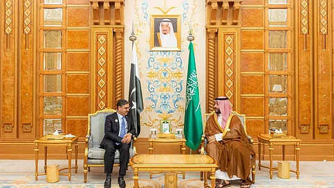 ولي العهد: السبيل الوحيد لتحقيق الأمن والسلام والاستقرار بالمنطقة هو إنهاء الاحتلال والحصار والاستيطان وحصول الشعب الفلسطيني على حقوقه