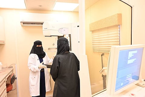 اختتام الحملة السنوية للتوعية بسرطان الثدي "واجهي خوفك"