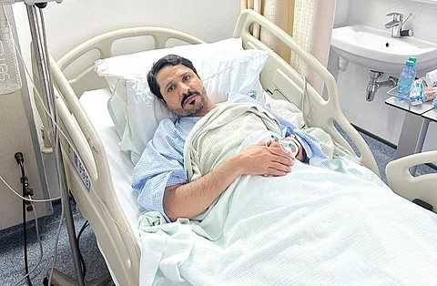 لوجه الله.. صدفة تقود شاباً للتبرع بكليته لفتاة بتبوك وذووها يكرّمونه في حفل