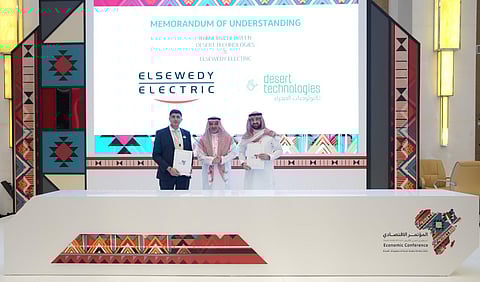 مذكرة تعاون دولية بين تكنولوجيات الصحراء والسويدي إلكتريك لتعزيز الصادرات السعودية في مجال الطاقة المتجددة.