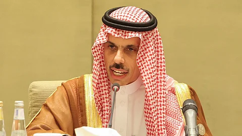 وزير الخارجية الأمير فيصل بن فرحان