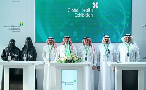 "أصدقاء المرضى" بعنيزة تُبرم عدةَ اتفاقيات للارتقاء بخدماتها العلاجية