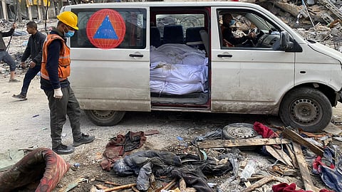 انتشال جثث متحللة شمال غزة