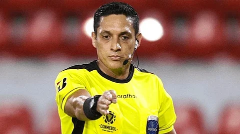 صافرة الفنزويلي "خيسوس" تضبط قمة الاتحاد والأهلي .. ضمن الدور الثاني لمنافسات كأس العالم للأندية 2023