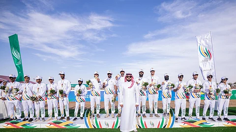 دورة الألعاب السعودية 2023: "عبد الله بن فهد والقاضي" يتوجان أبطال القدرة والشاطئية.. و"ذهب" الدراجات لـ "رزان وعزام"