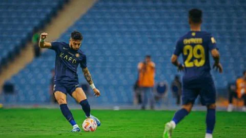 ظهير أيسر نادي النصر على رادار "فلامنغو" البرازيلي.. ومفاوضات صعبة متوقّعة